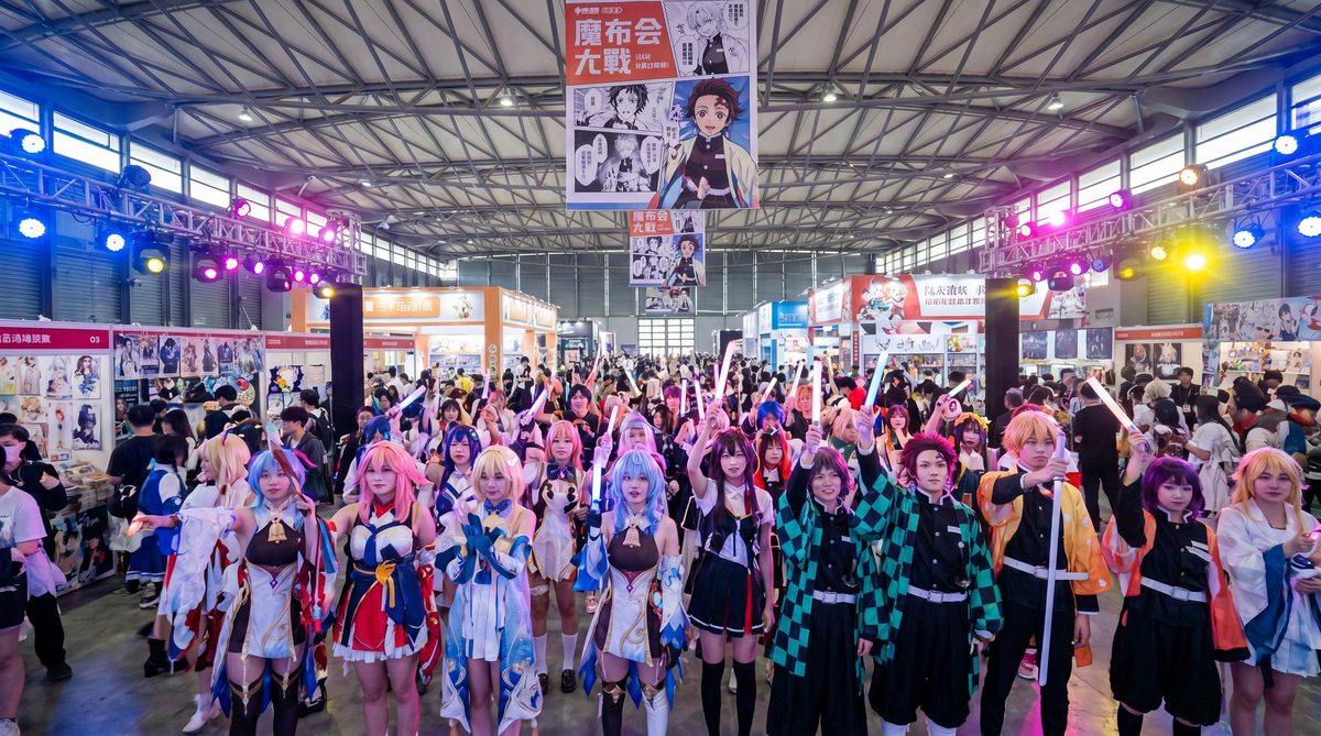 清纯反差动漫cosplay视频